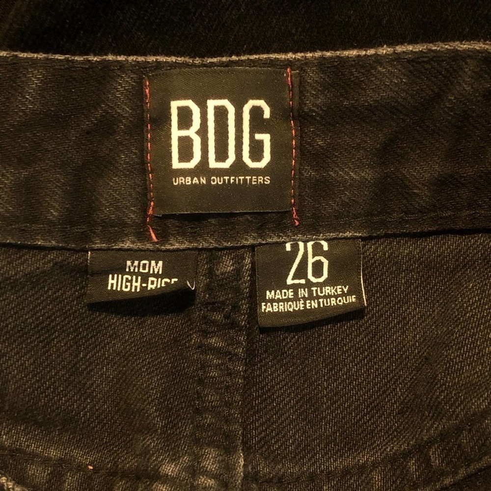 bdg Mom Destroyed Jean – Black Size 26 EUC - Picture 7 of 9